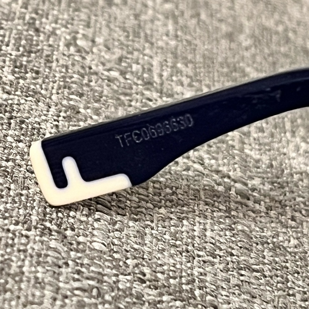 Fendi Navy Women's Glasses - Picture 6 of 6